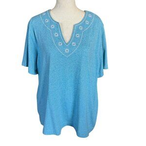 Cathy Daniels light blue short sleeve keyhole neck pullover top